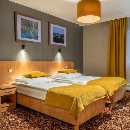Hotel Kuznia Napoleonska Teresin Екстериор снимка