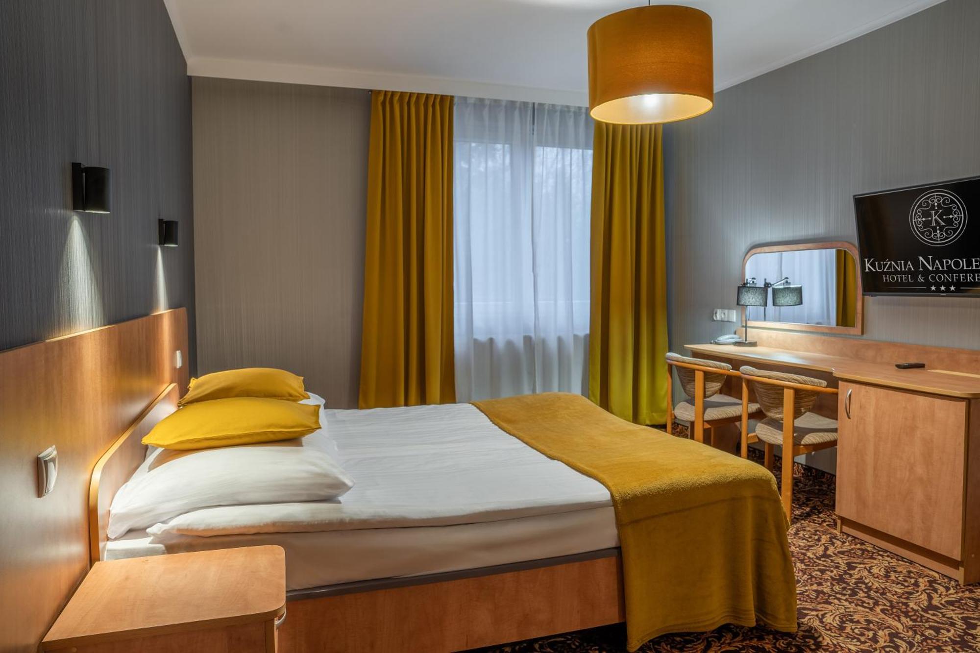 Hotel Kuznia Napoleonska Teresin Екстериор снимка