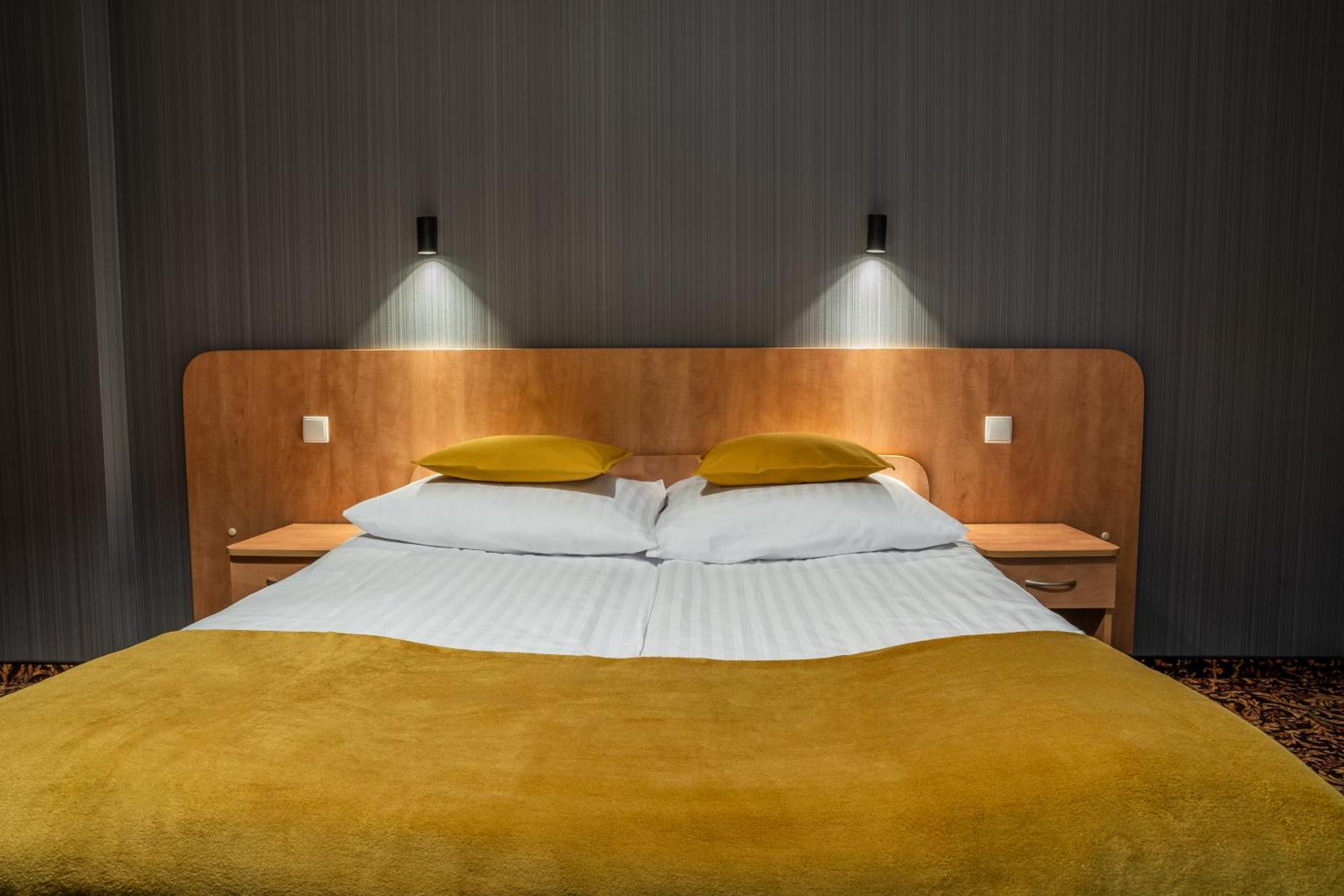 Hotel Kuznia Napoleonska Teresin Екстериор снимка