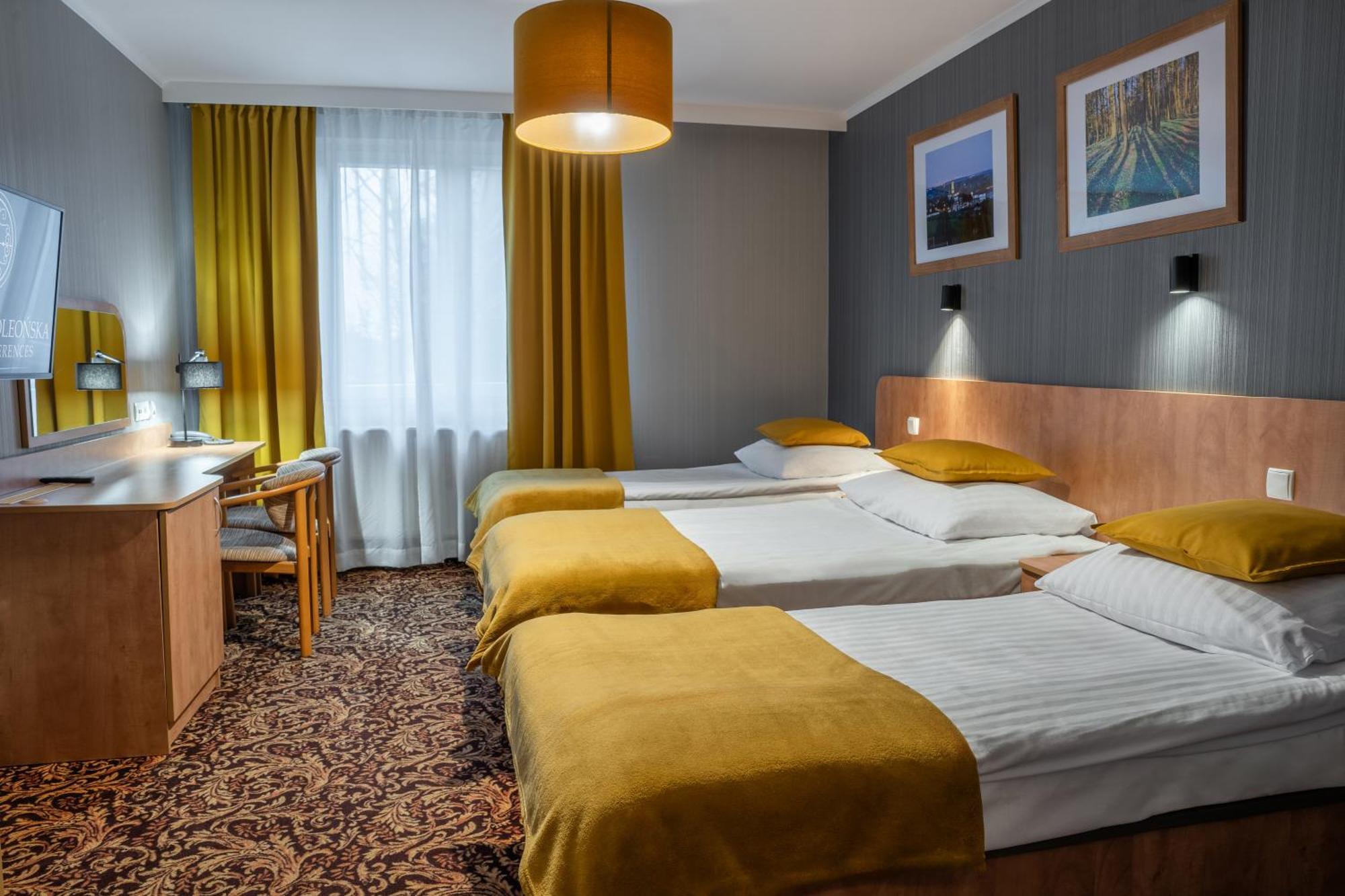 Hotel Kuznia Napoleonska Teresin Екстериор снимка